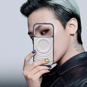 CHROMATIC:HUES 聯名權志龍GD 金屬波紋防摔手機殼 適用 iPhone 17 - 15系列